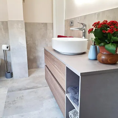 Cantius Italia דירה *