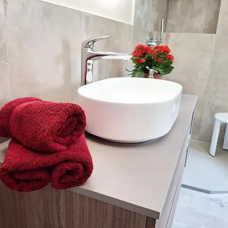 Cantius Italia Апартаменты Canzo